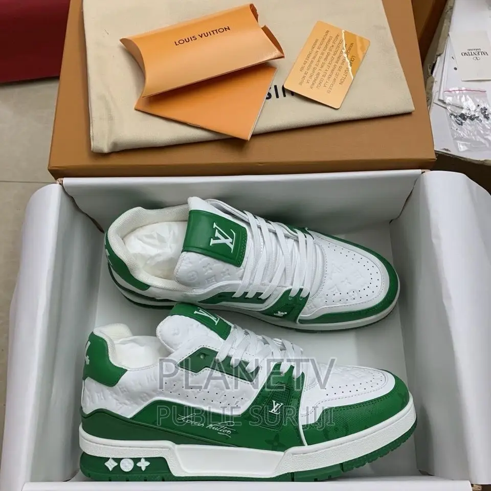 Chaussures Louis Vuitton Disponible