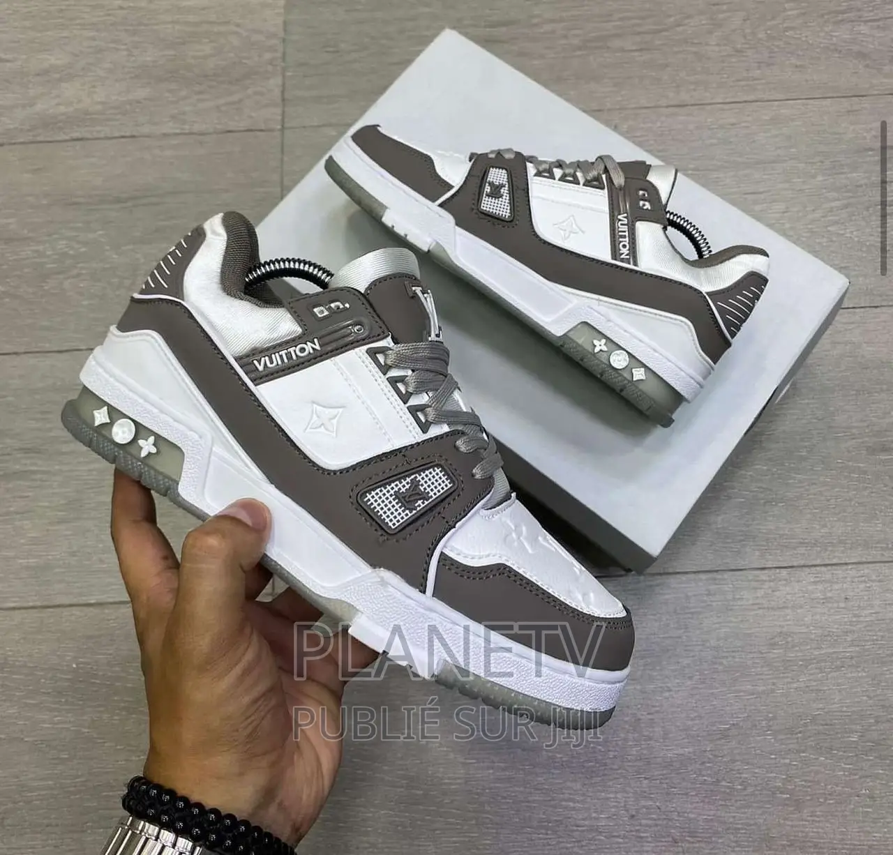 Chaussures Louis Vuitton Disponible