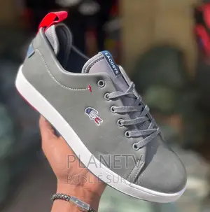 Chaussures Lacoste Disponible