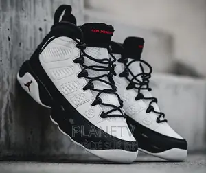 Jordan 9 Rétro Disponible