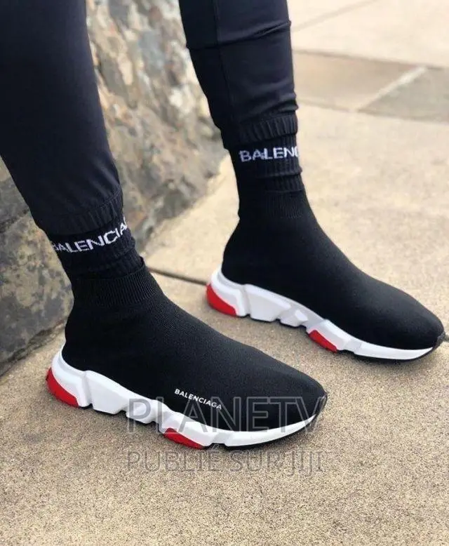 Balenciaga Disponible