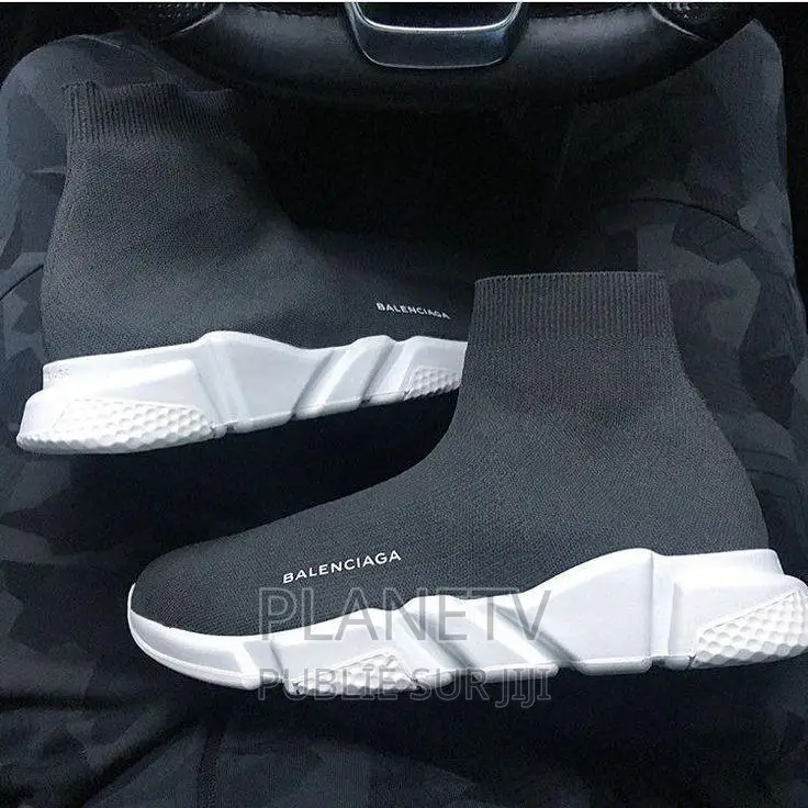 Balenciaga Disponible