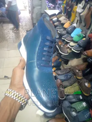 Berlutti en Cuir Original Disponible