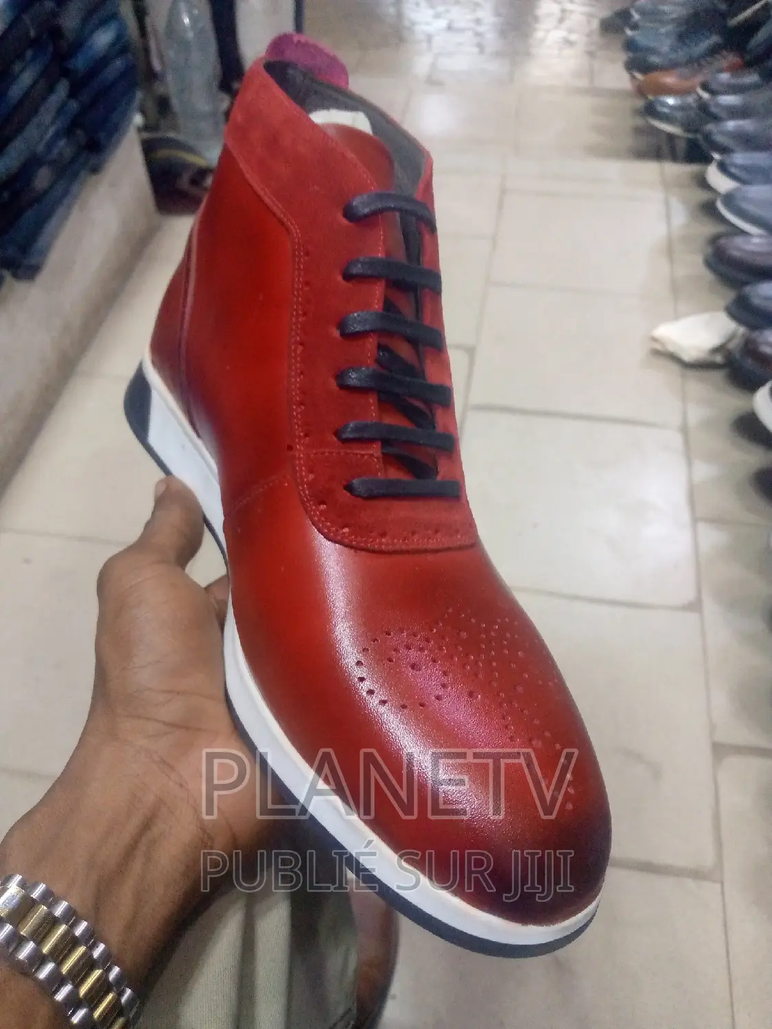 Berlutti en Cuir Original Disponible