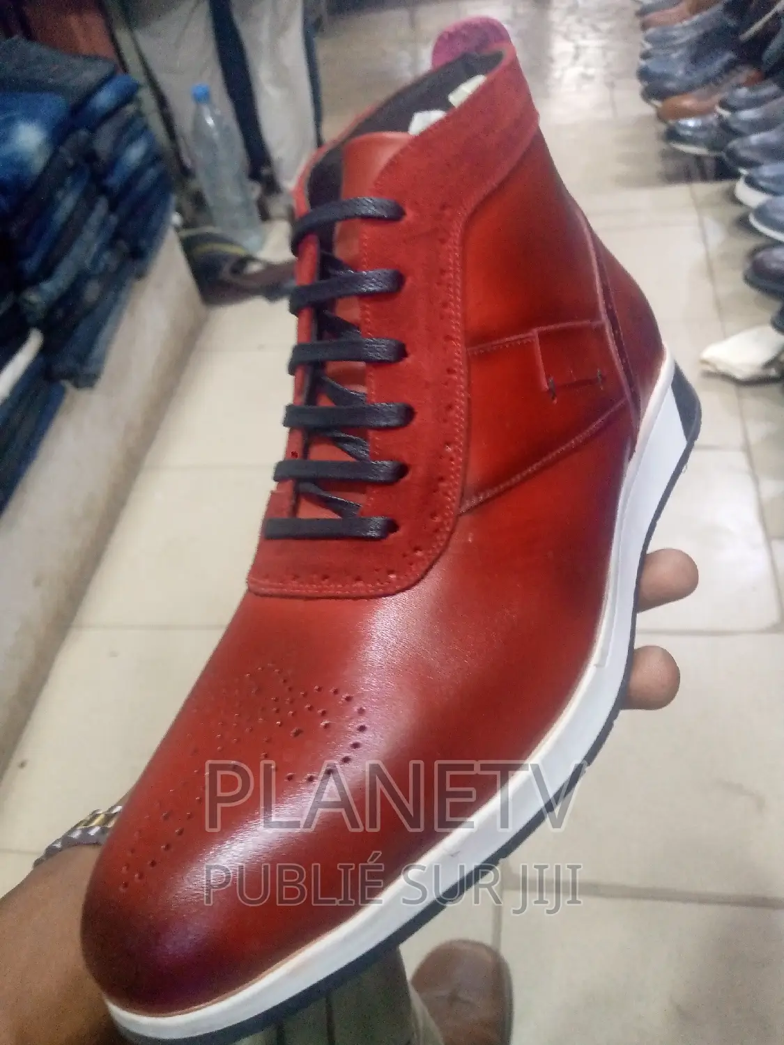 Berlutti en Cuir Original Disponible