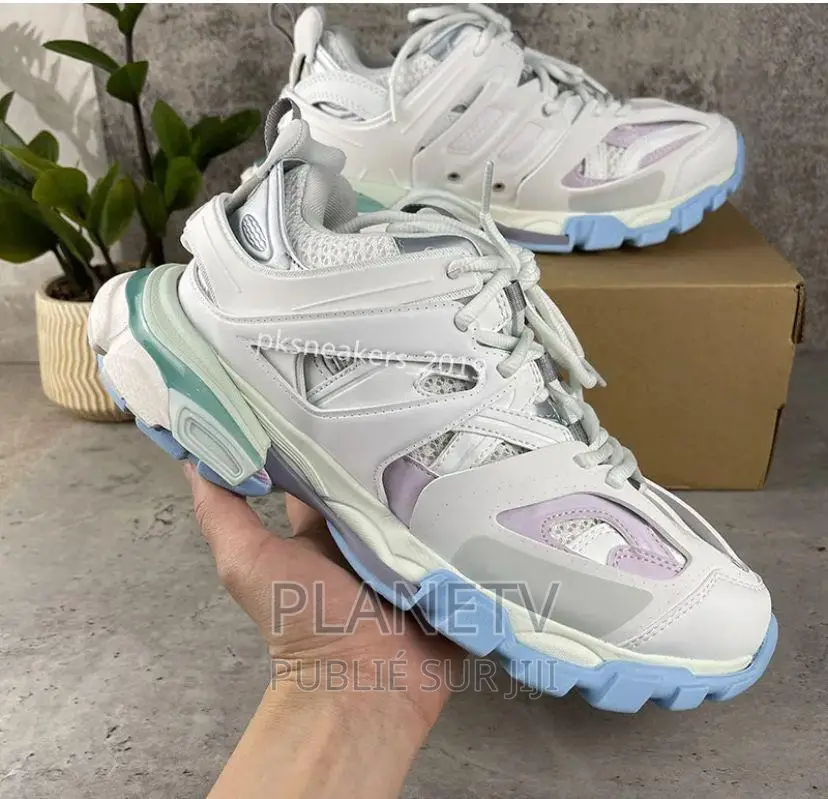 Balenciaga Très Jolie Disponible