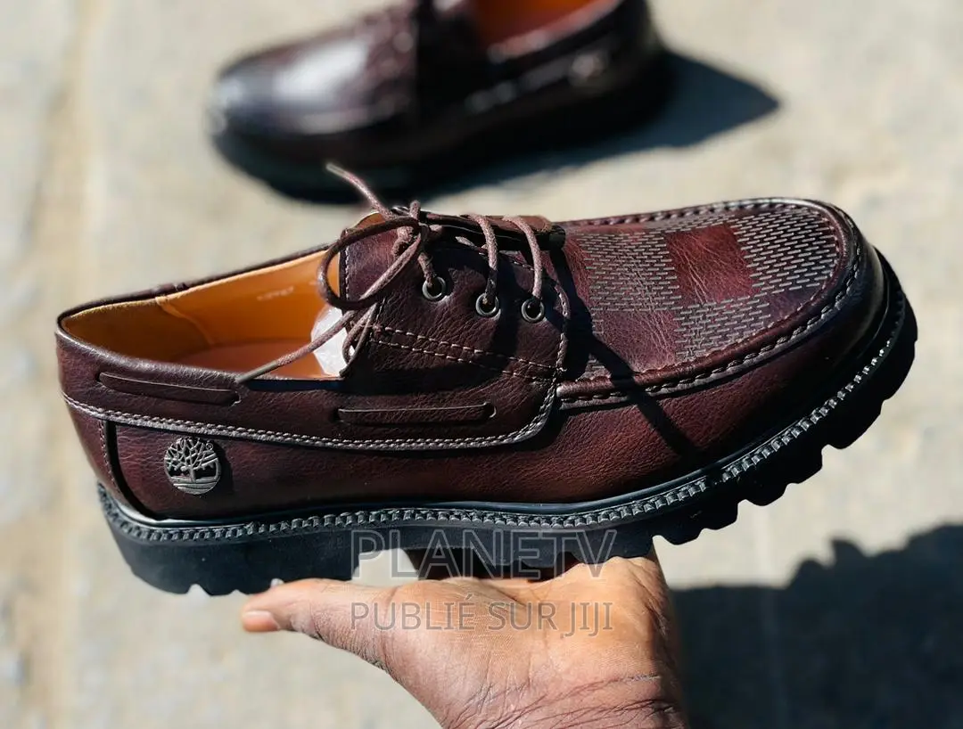 Chaussures en Cuir Disponible GFS