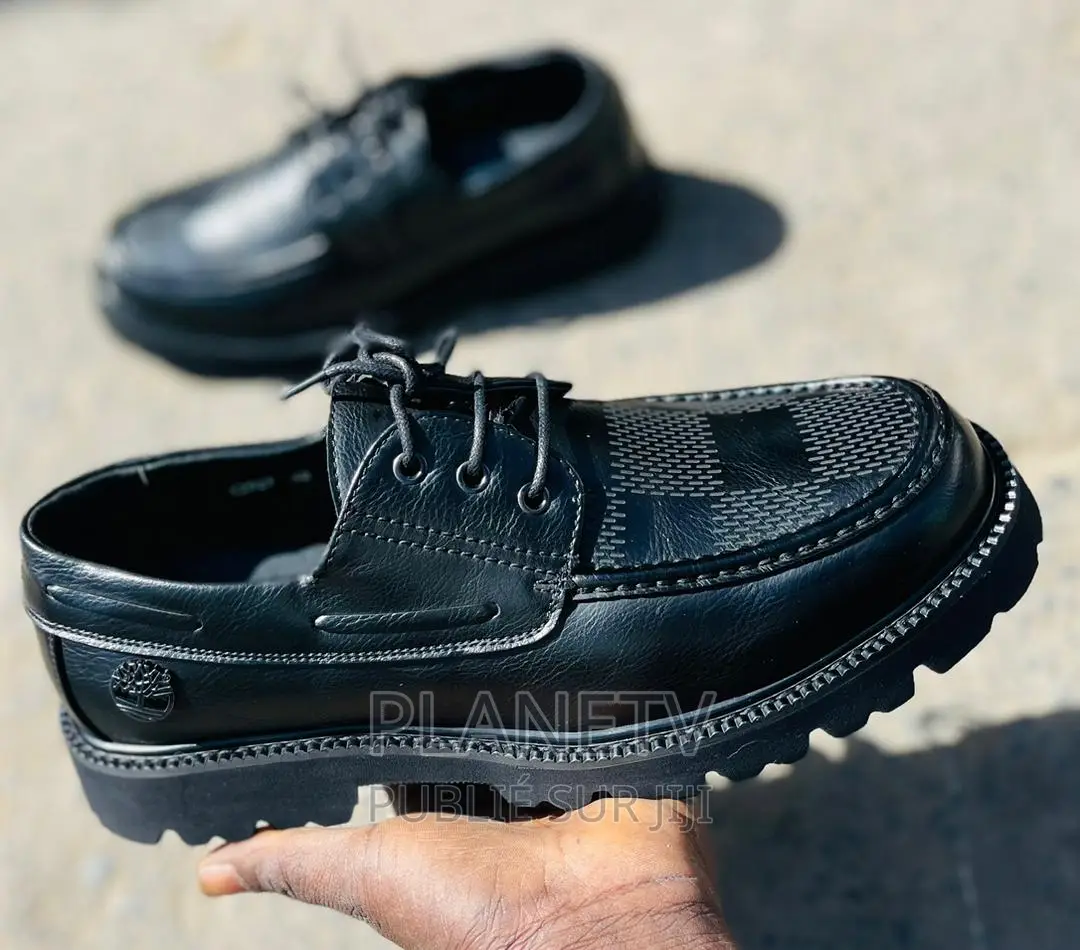 Chaussures en Cuir Disponible GFS