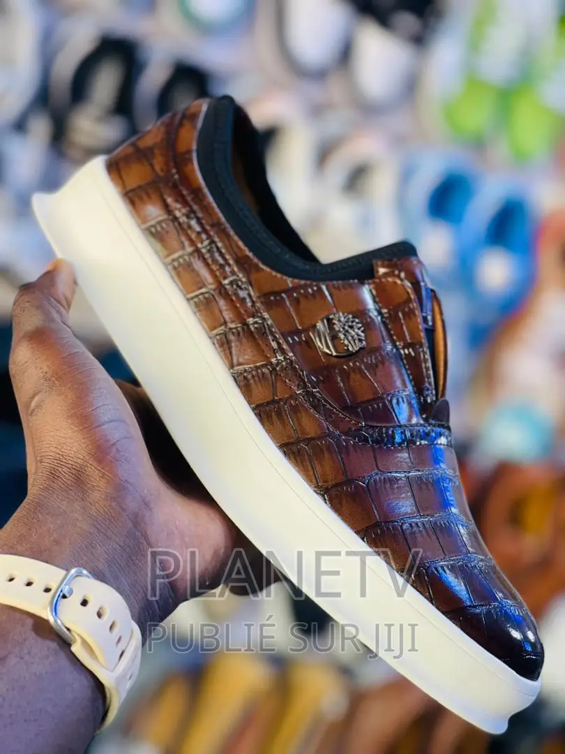 Chaussures Mocassins en Cuir Disponible GFS