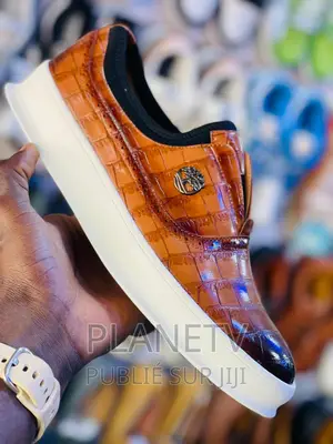 Chaussures Mocassins en Cuir Disponible GFS