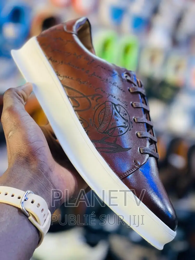 Chaussures Mocassins en Cuir Disponible GFS