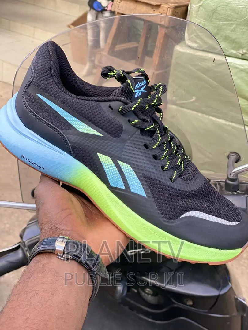 Chaussures Très Jolie Disponible