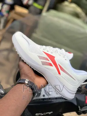 Chaussures Très Jolie Disponible