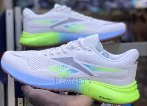 Chaussures Très Jolie Disponible