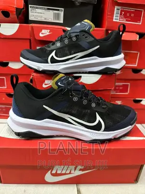 Chaussures Nike Très Jolies Disponible Md