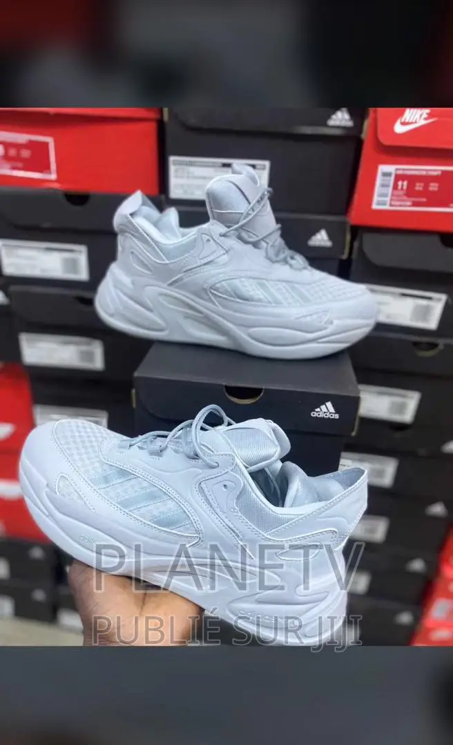 Chaussures Adidas Très Jolie Disponible Md