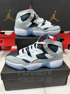 Chaussures Basket Très Jolies Disponible Md