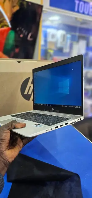 New HP EliteBook 840 G5 16GB Intel Core I7 SSD 512GB