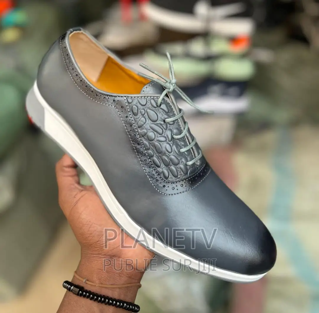 Chaussures en Cuir Croco Disponible TDS