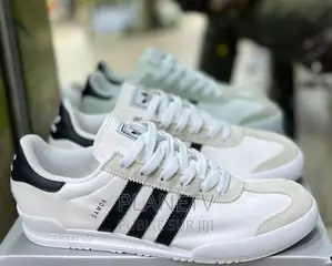 Chaussures Adidas Très Jolie Disponible TDS