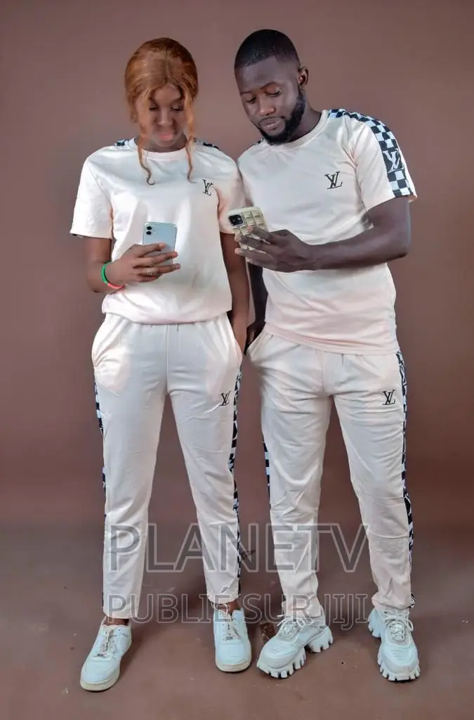 Ensemble Très Jolie Disponible Kb