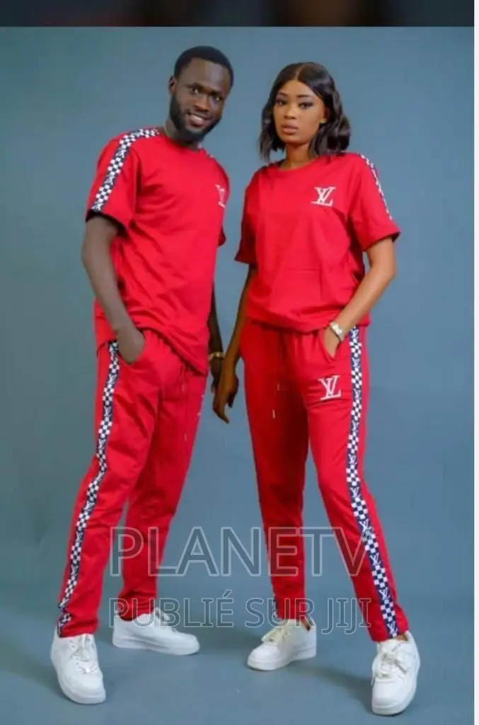 Ensemble Très Jolie Disponible Kb