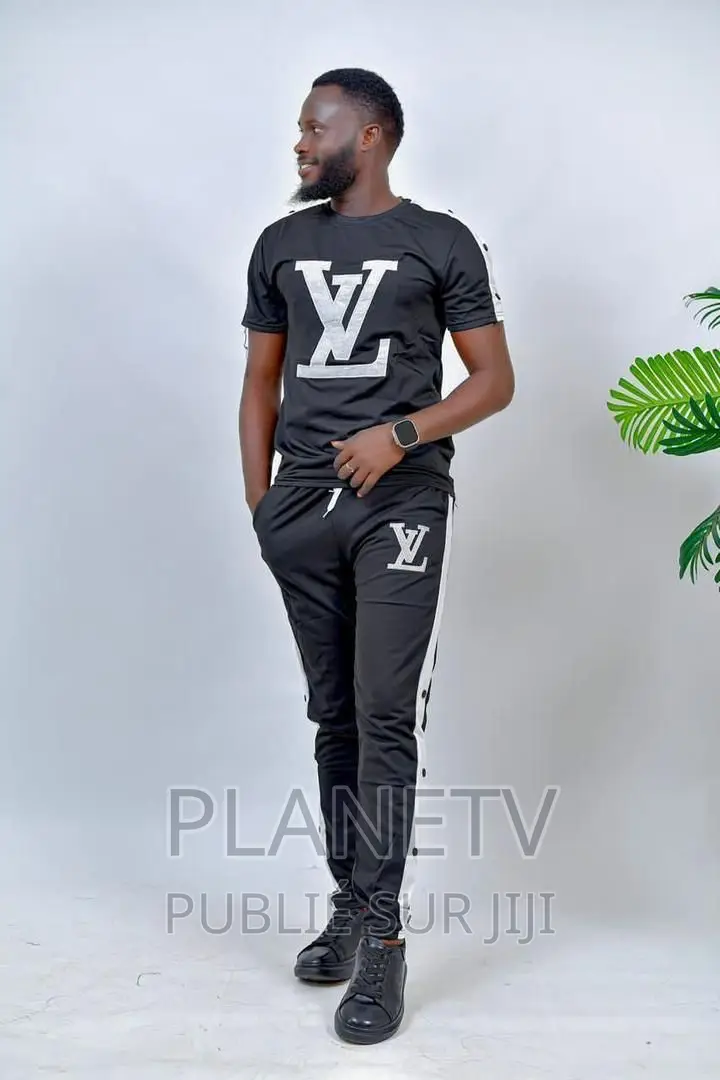 Ensemble Très Jolie Disponible Kb