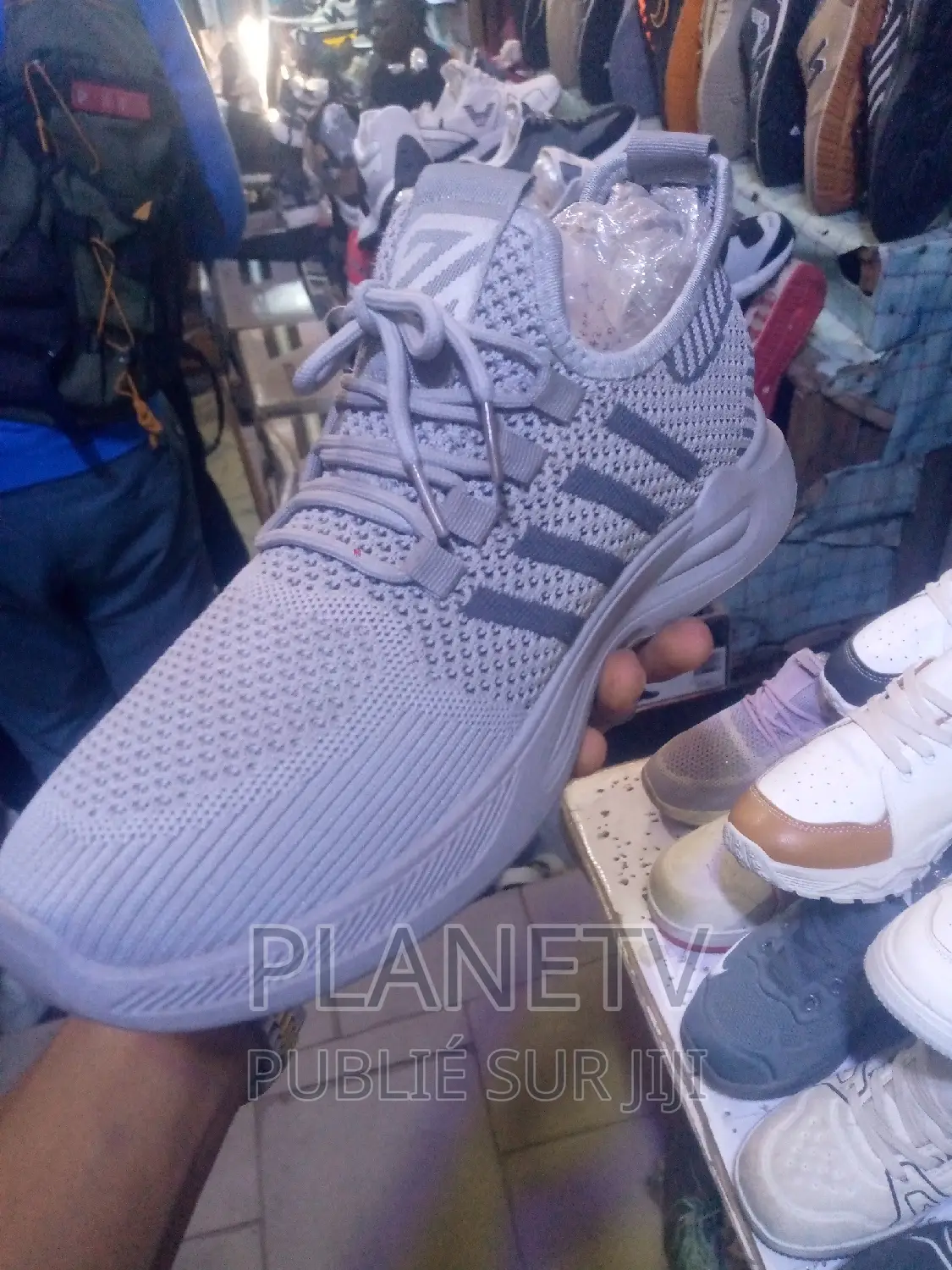 Chaussures Trening Disponible