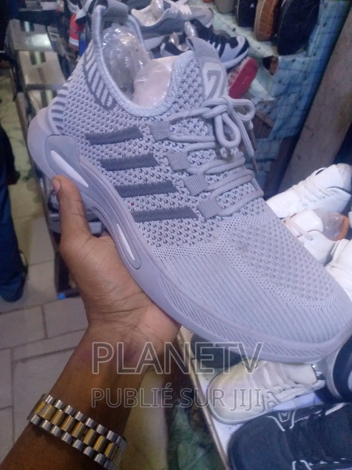 Chaussures Trening Disponible