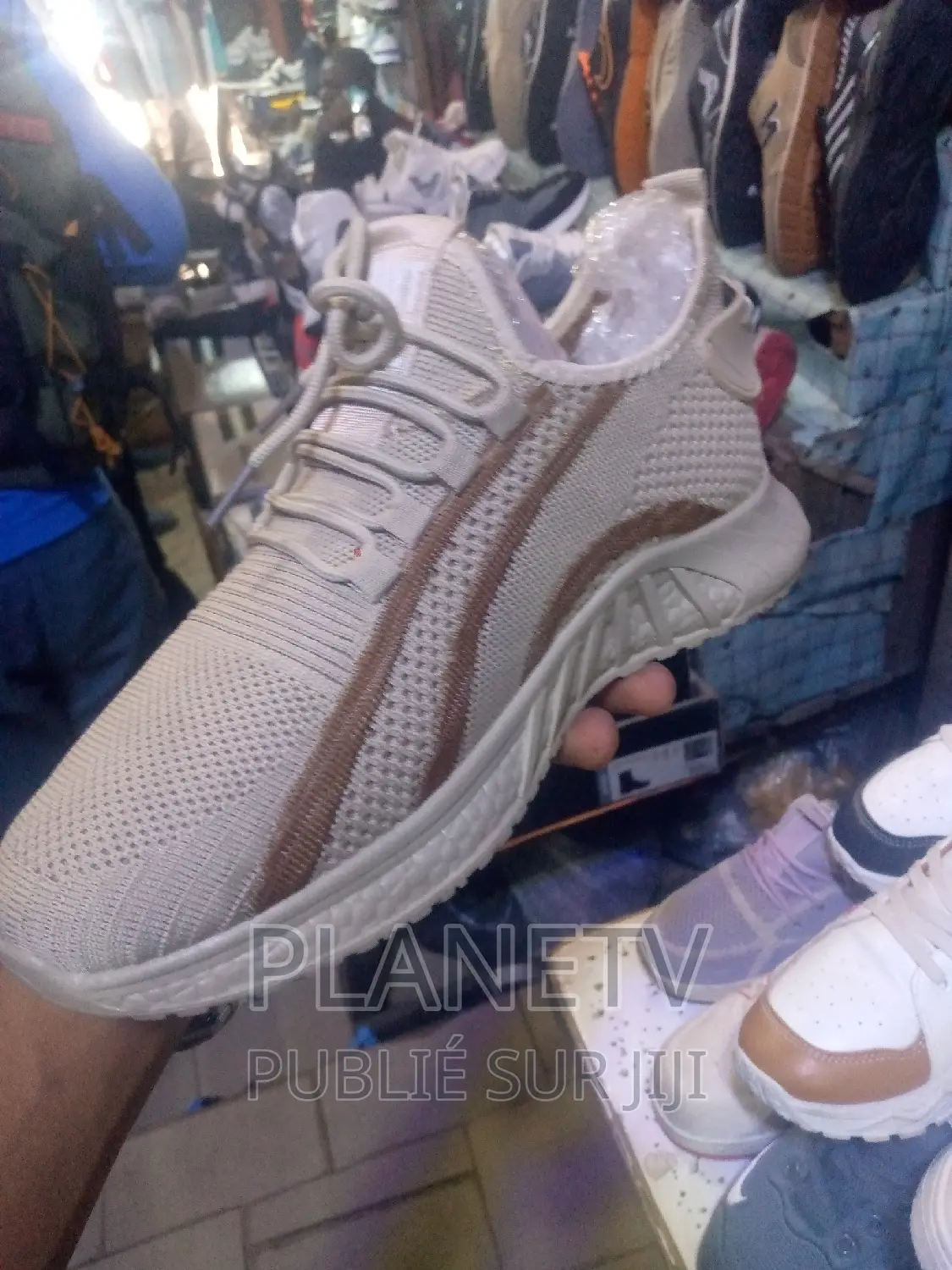 Chaussures Trening Disponible