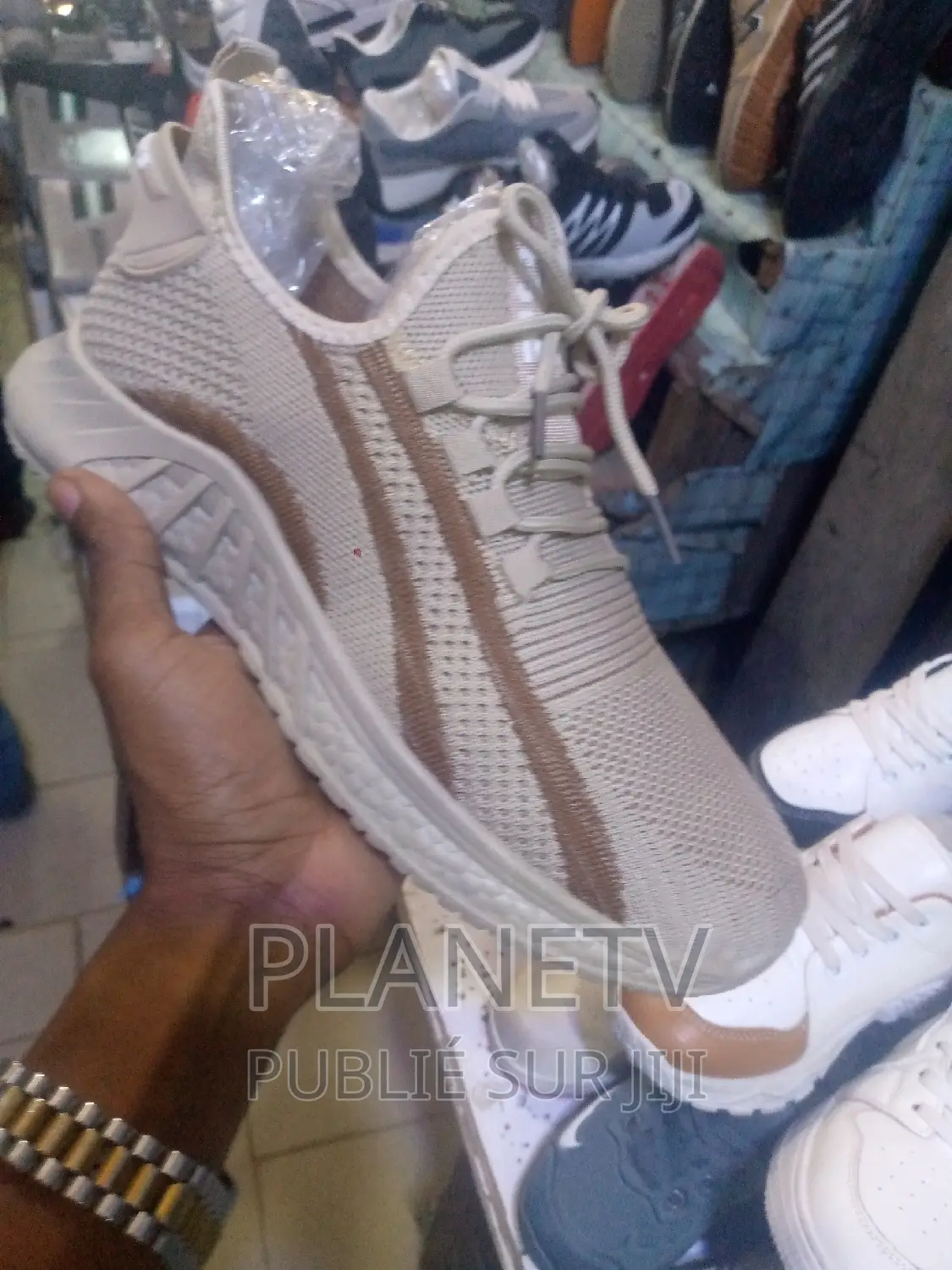 Chaussures Trening Disponible
