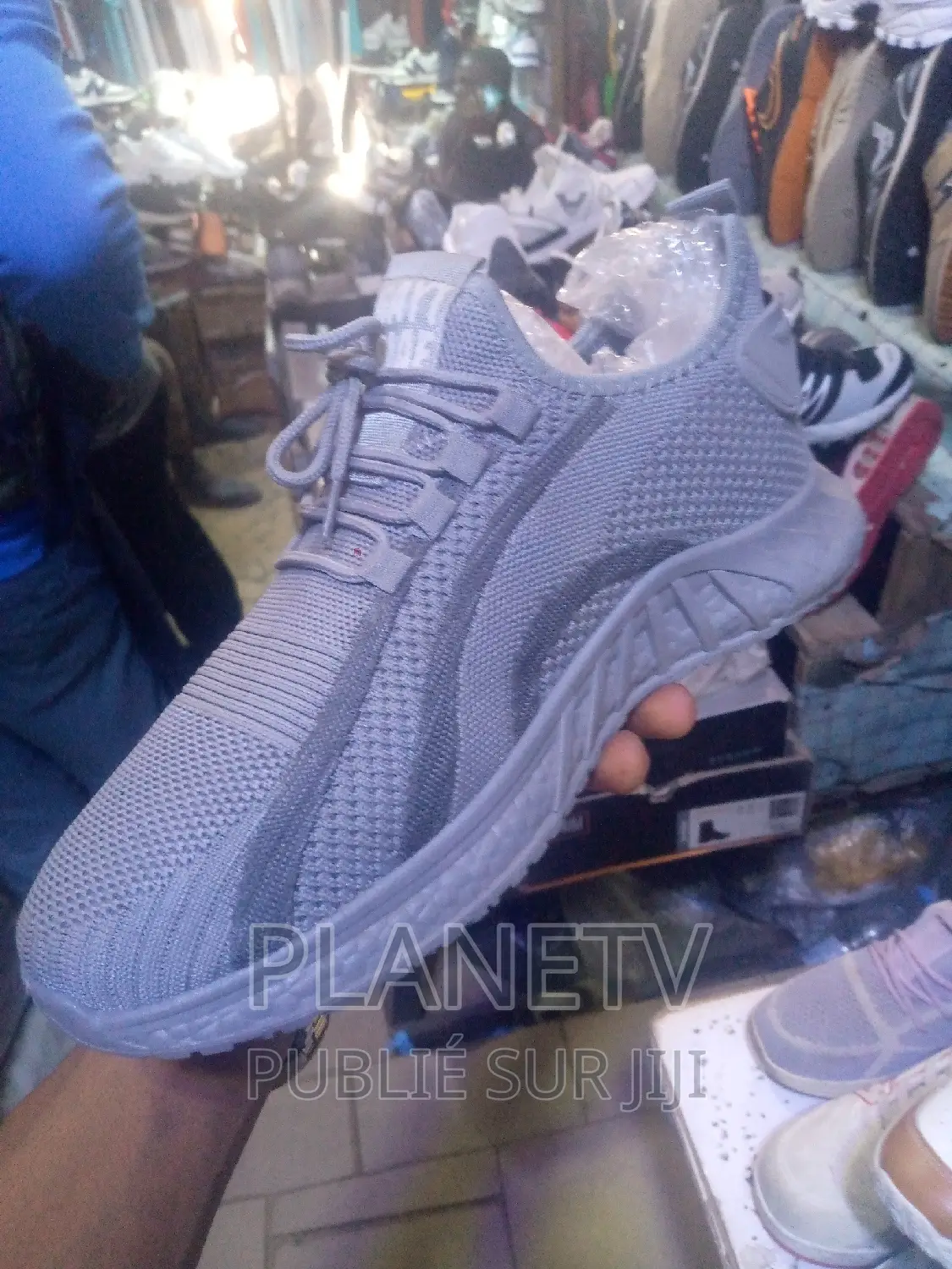 Chaussures Trening Disponible