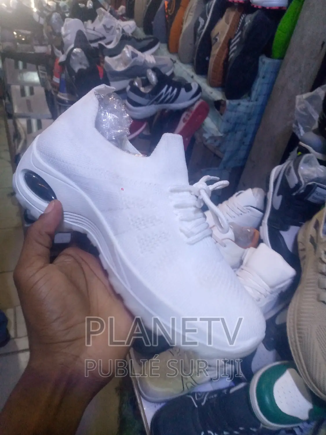 Chaussures Trening Disponible