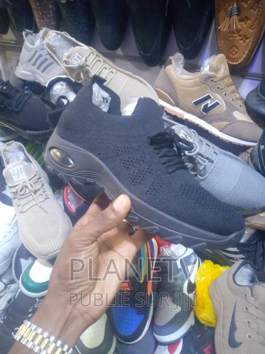 Chaussures Trening Disponible