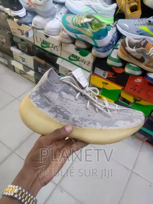 Chaussures Très Jolie Disponible