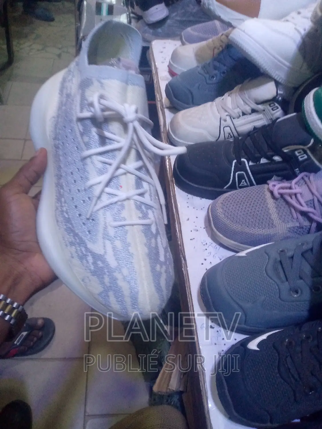 Chaussures Très Jolie Disponible