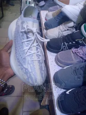 Chaussures Très Jolie Disponible