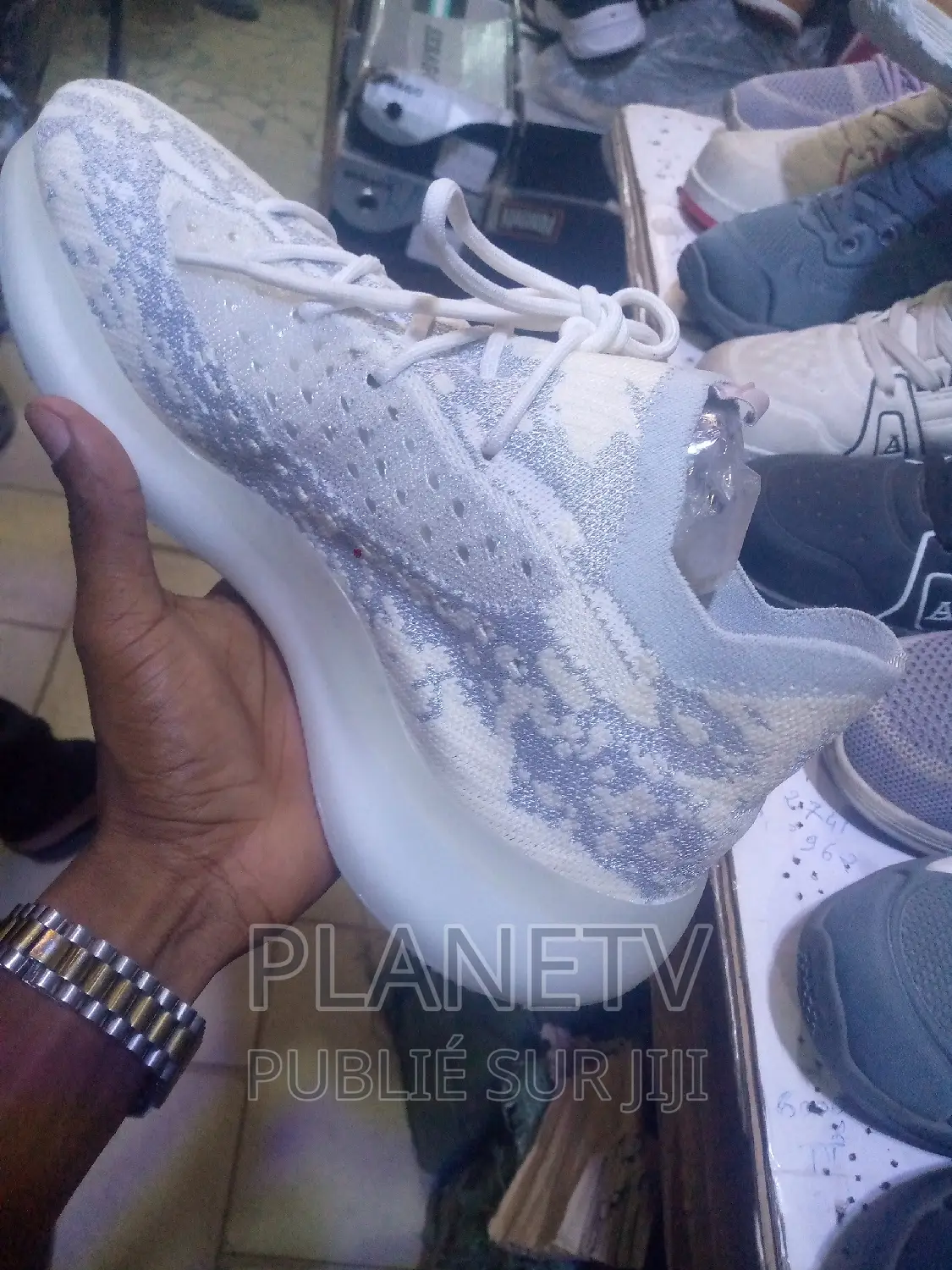 Chaussures Très Jolie Disponible