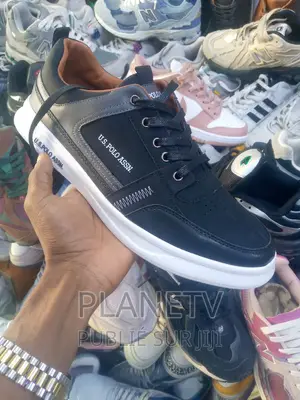 Chaussures Très Jolie Disponible