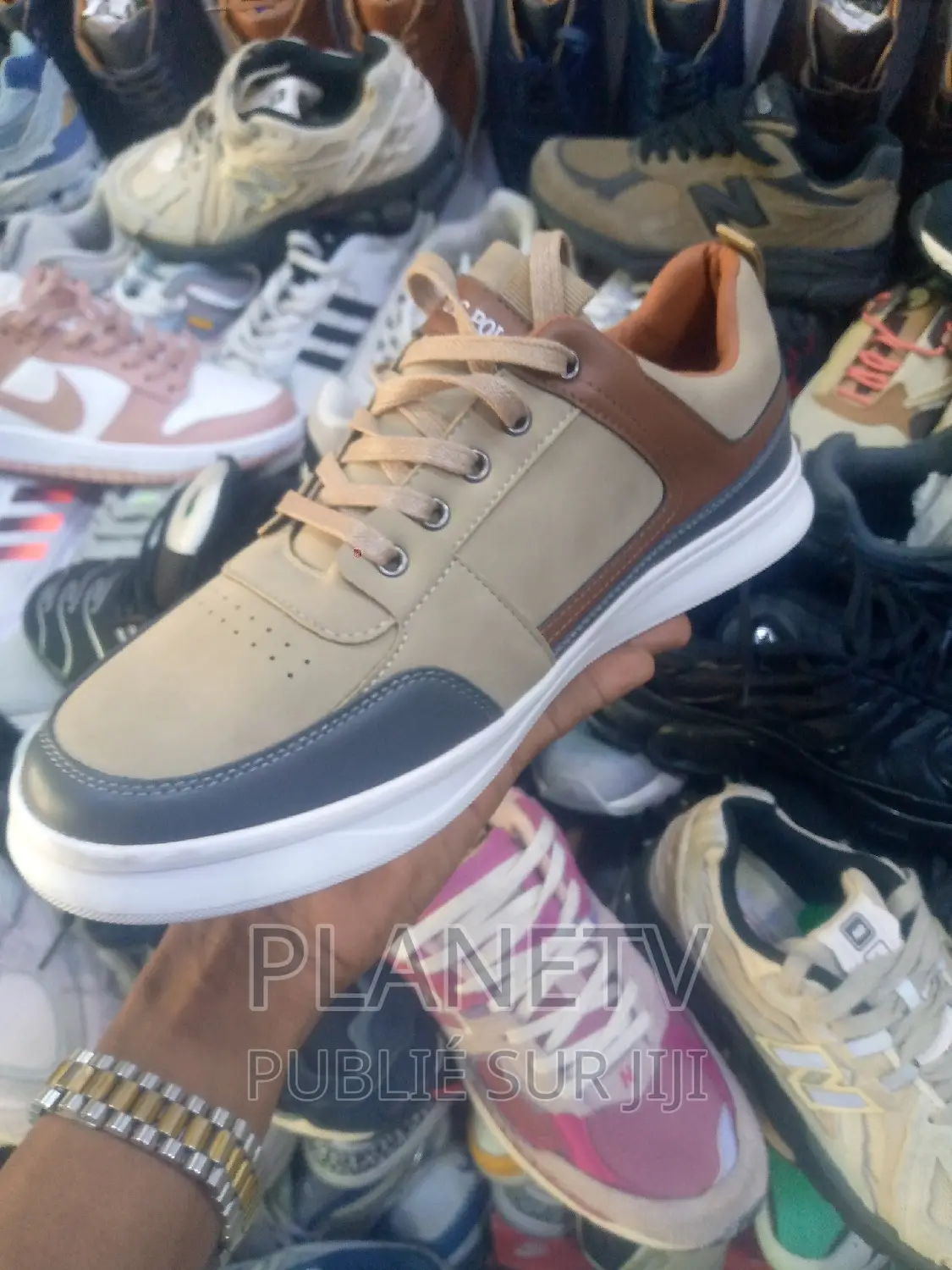 Chaussures Très Jolie Disponible