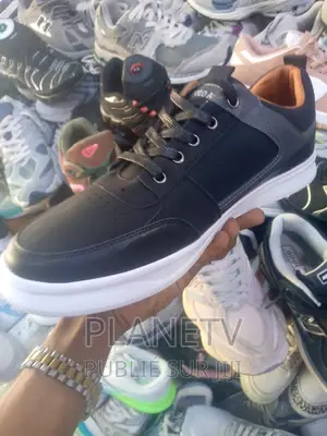 Chaussures Très Jolie Disponible