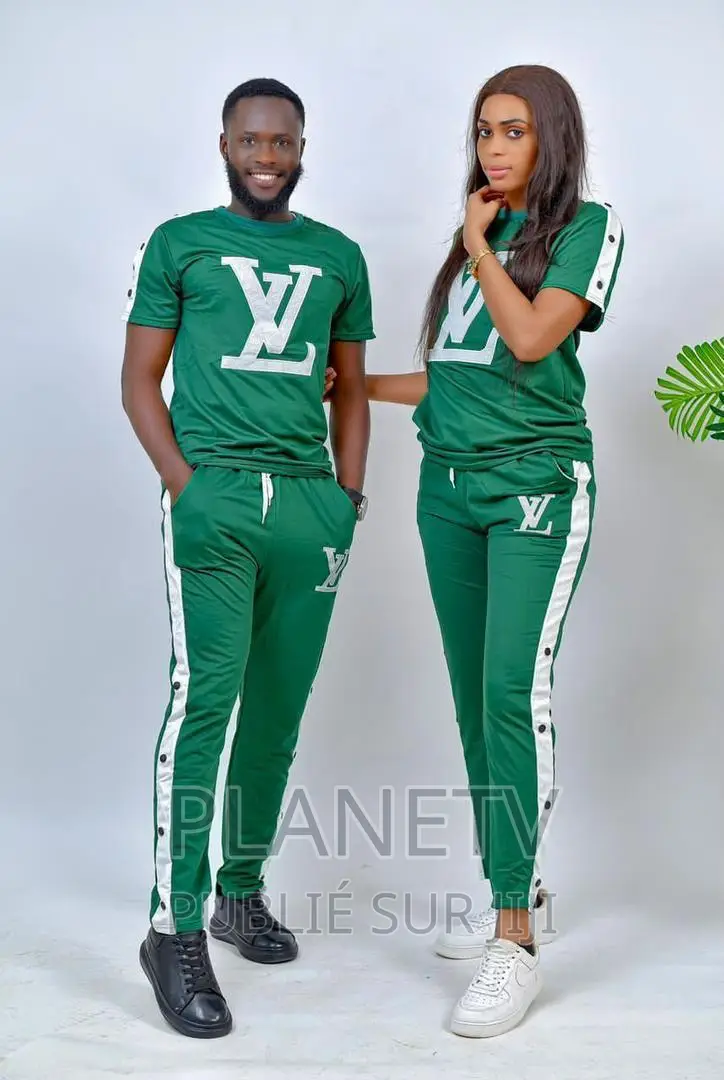 Ensemble Très Jolie Disponible Kb