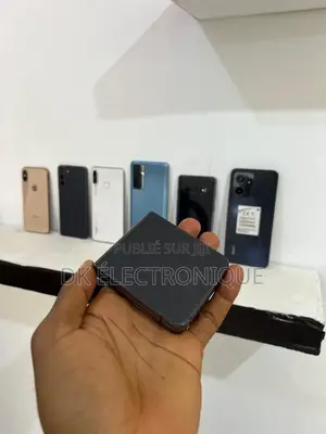 Samsung Galaxy Z Flip4 128 GB Noir