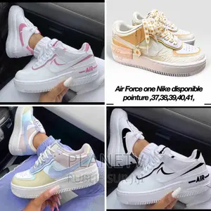 Chaussure Nike Très Jolie Disponible TDS