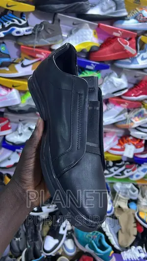 Chaussures Très Jolie Disponible TDS