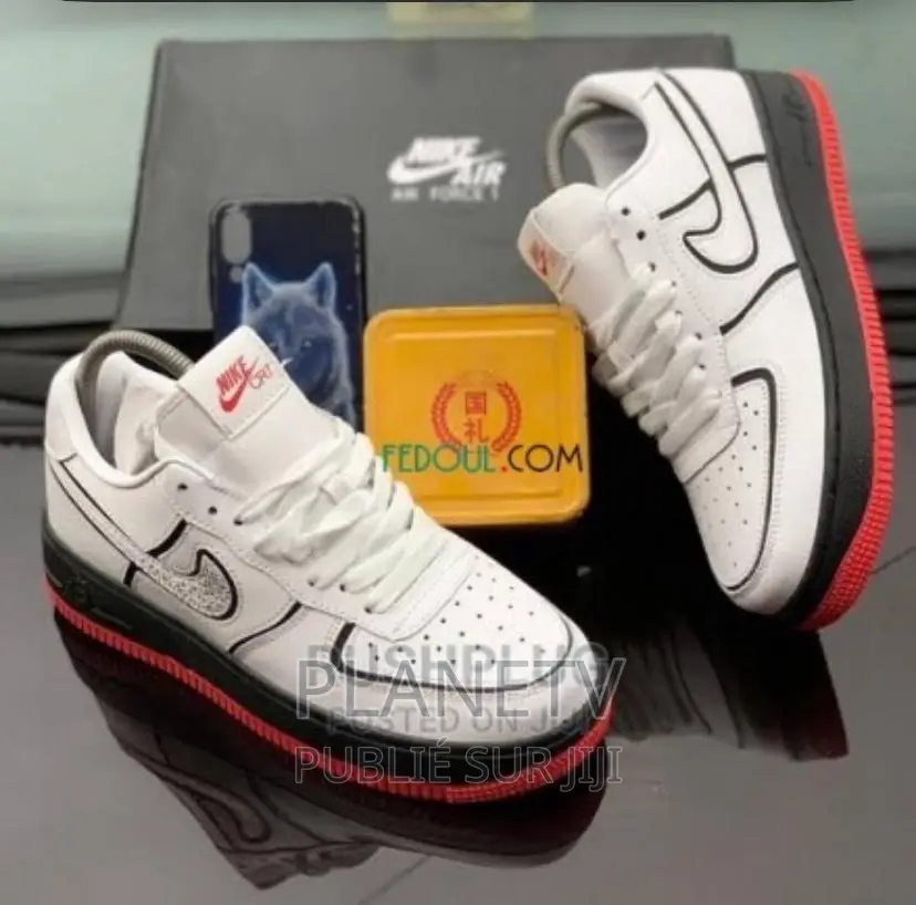 Chaussures Nike Très Jolie Disponible TDS