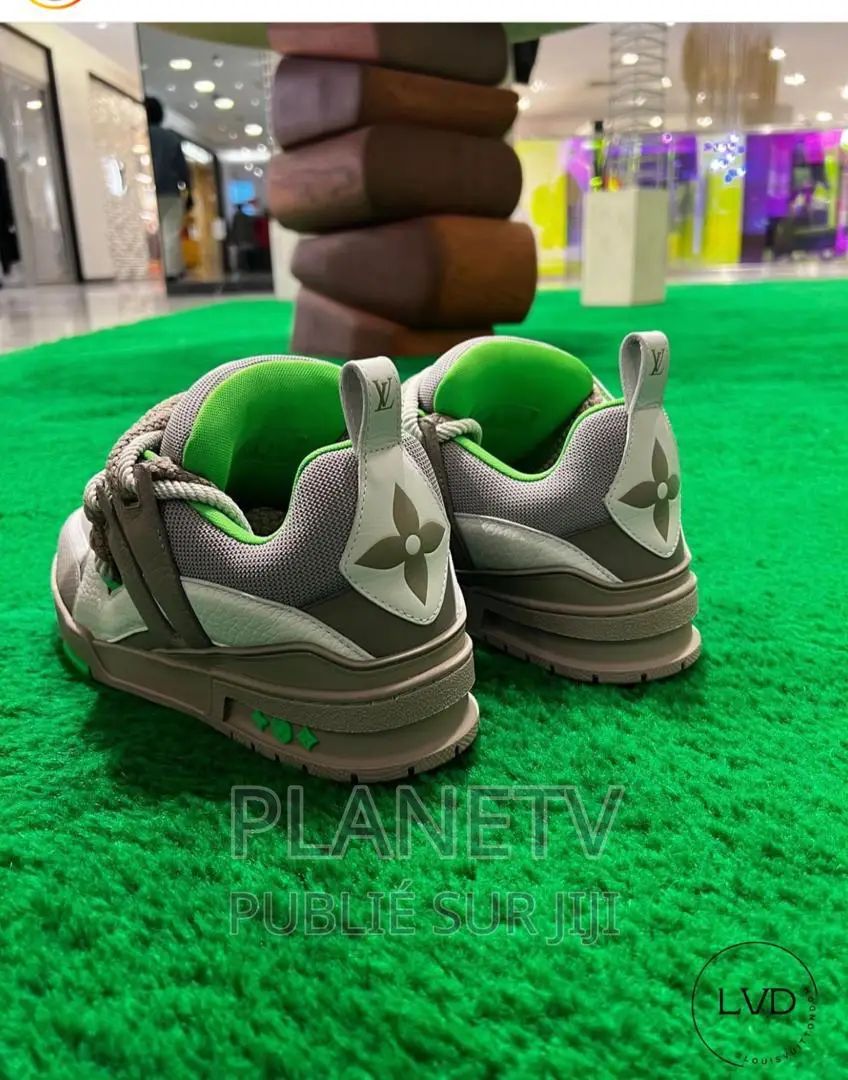 LV Authentique Disponible TDS