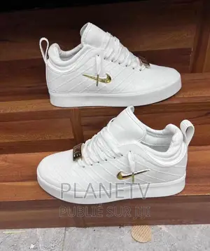 Chaussures Très Jolie Nike Disponible Gf