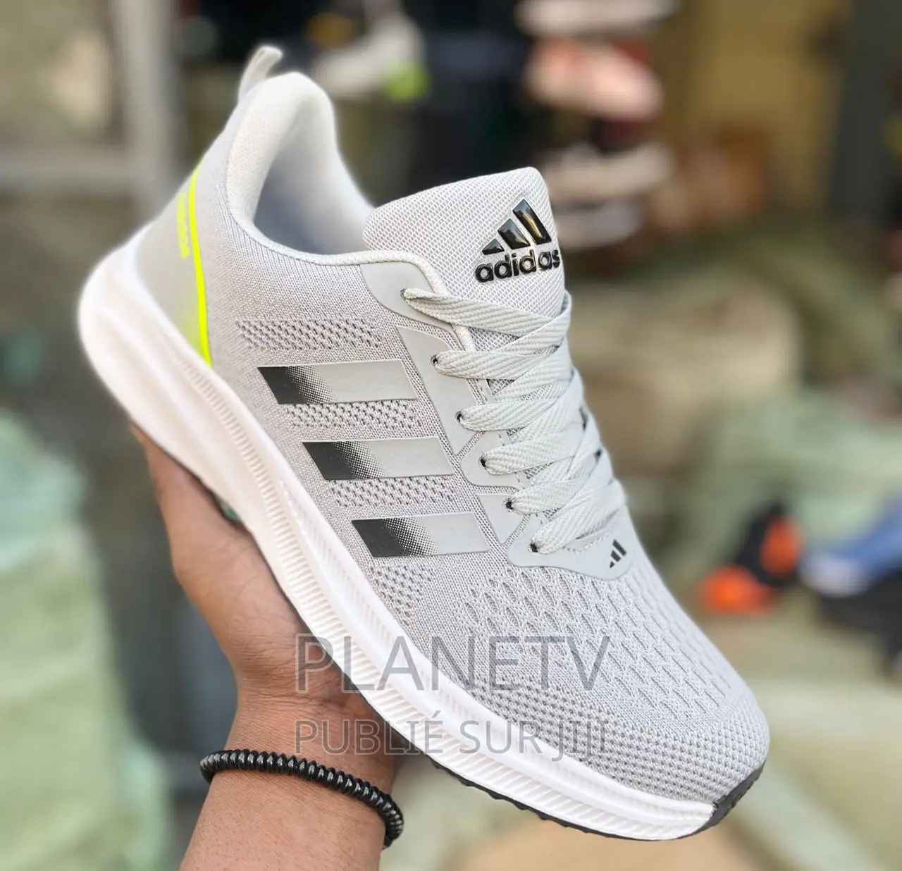 Chaussures Adidas Très Jolie Disponible TDS