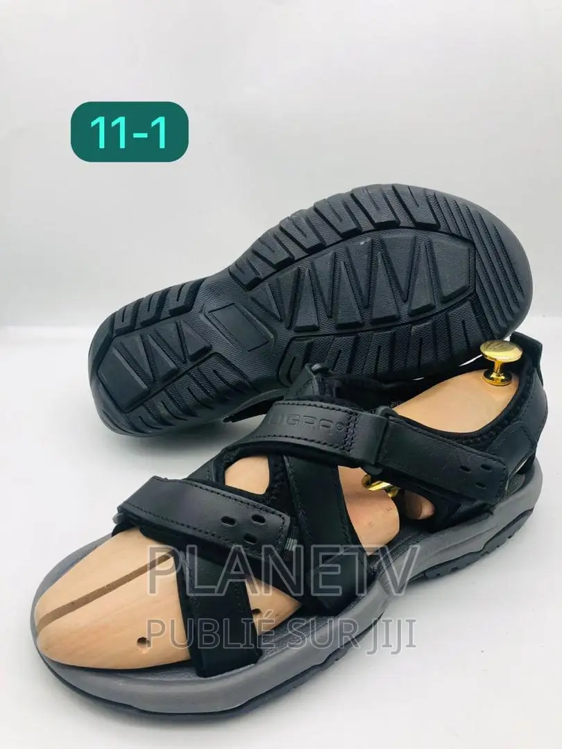 Chaussures Claquettes Disponible TDS